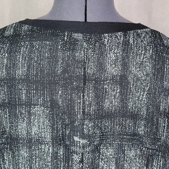 LANE BRYANT Black and‎ White Semi Sheer Blouse - Picture 7 of 9